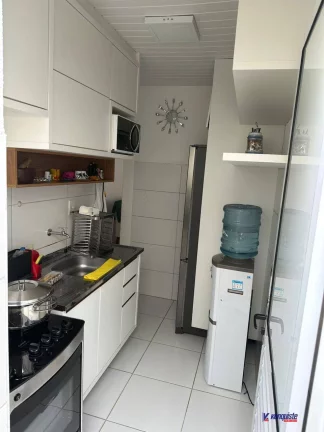 Imagem VENDO CASA 2/4 - CONDOMÍNIO FECHADO