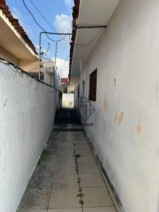 Imagem Casa com excelente localização no Bairro dos Estados a 250m do Shopping Sebrae - CA0214.