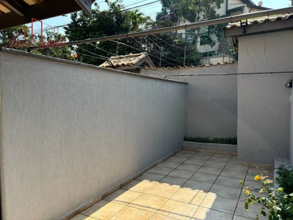 Imagem Oportunidade - Casa com piscina aquecida - 6 Dormitórios.