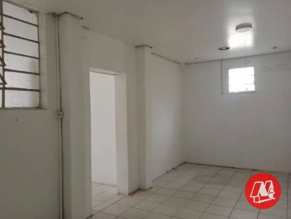 Imagem Loja na esquina com a Ipiranga, 144m², Salão grande + escritório