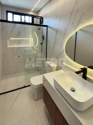 Imagem Casa à venda no Alphaville com 4 suítes, gourmet, piscina, PETROLINA - PE