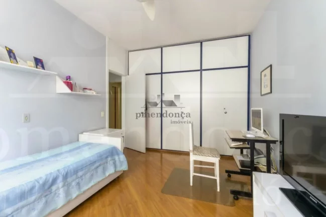 Imagem Apartamento à venda em Higienópolis com 4 suítes e 3 vagas, 300m2