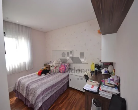 Imagem Venha se encantar com este maravilhoso apartamento em andar alto, decorado com muito bom gosto e sof...