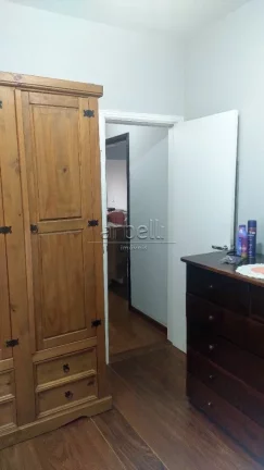 Imagem Explore este encantador sobrado em estilo colonial localizado no Butantã, com fácil acesso ao Metr...