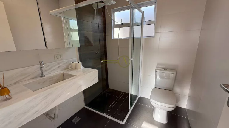 Imagem Casa térrea 3 suítes no condomínio bosque três marias com piscina e varanda