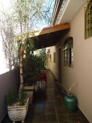 Imagem Casa com 2 dormitórios à venda, 158 m² por R$ 295.000,00 - Jardim Antártica - Ribeirão Preto/SP