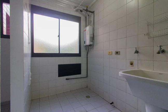 Imagem Venda de Apartamento de Alto Padrão na Vila Andrade, São Paulo-SP: 3 Quartos, 2 Suítes, 4 Banheiros, 2 Vagas, 121m².