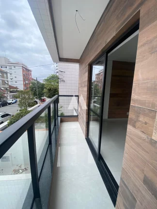Imagem Casa Sobreposta com 4 Dormitórios e 2 suítes - Embaré / Santos