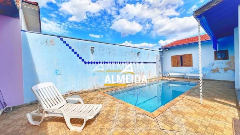 Imagem Casa com 3 dormitórios à venda, 179 m² por R$ 700.000,00 - Vila Operária - Rio Claro/SP