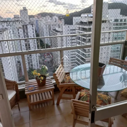 Imagem Apartamento à venda no Guarujá na Praia das Pitangueiras.