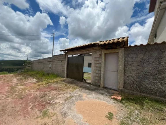 Sítio em Vasconcelos – Conforto e Tranquilidade Perto da Cidade