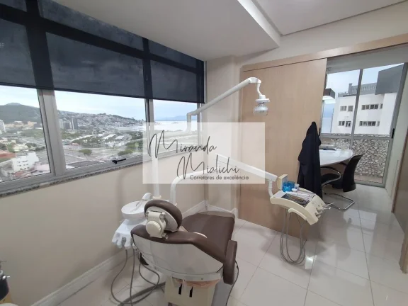 Imagem Consultório odontológico completo