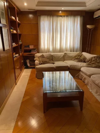 Imagem Luxuoso apartamento de 5 quartos e 4 suítes em Higienópolis, São Paulo-SP: 5 banheiros, 5 vagas de garagem e 450m² de área.