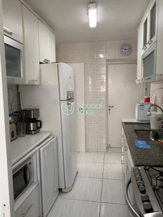 Imagem Ótimo apartamento com 96m², living integrado com a varanda envidraçada, sala de jantar, lavabo, 0...