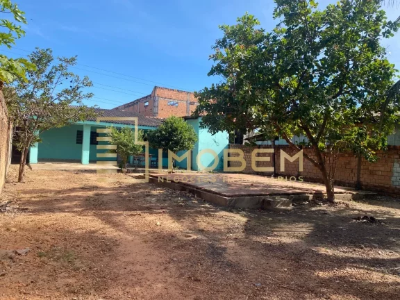 Casa à venda em Sinop-MT, Jardim Maria Carolina: 2 quartos, 1 suíte, 1 sala, 2 banheiros, 3 vagas de garagem, 102m².