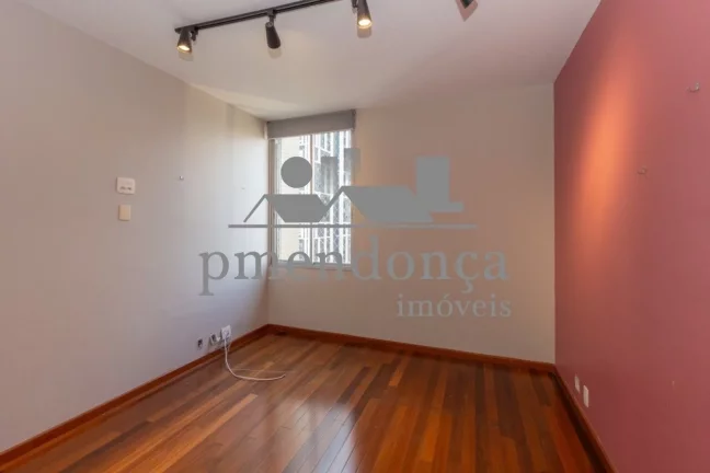Imagem Apartamento em Perdizes com 198m², 3 quartos ( 1 su­te ) e 1 vaga.