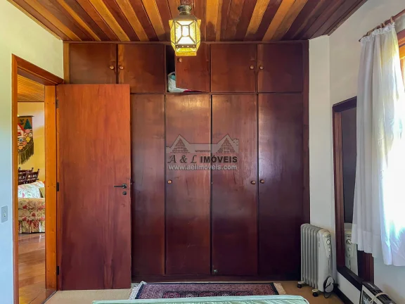 Imagem Apartamento à venda em Campos do Jordão – Com 05 dormitórios e 03 suítes