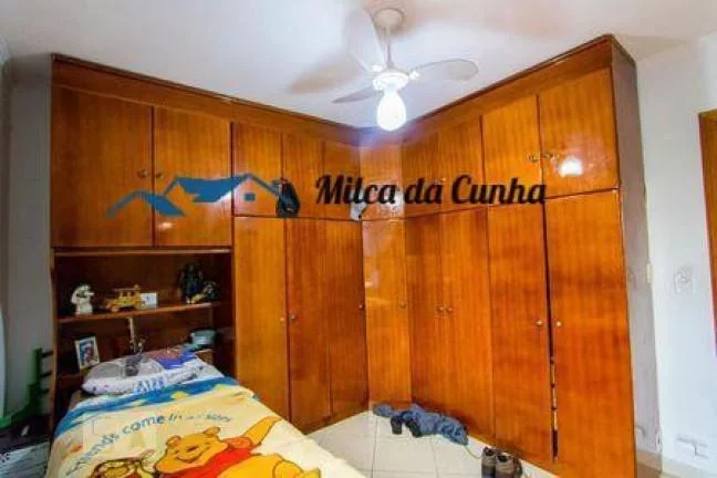 Imagem Sobrado à Venda com 3 dormitórios, 3 vagas, 207m² Construção, Jd Stella, Santo André