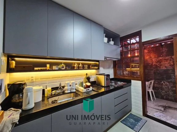 Imagem Casa duplex em condomínio fechado próximo a Praia de Peracanga ! Totalmente reformado e mobiliado.