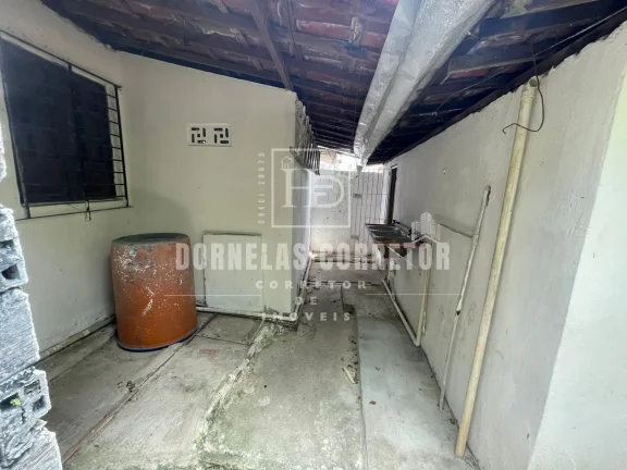 Imagem Oportunidade! Terreno + 3 Casas Prontas para Morar ou Alugar