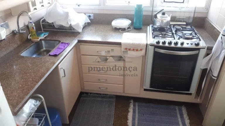 Imagem Apartamento bem espaçoso e repleto de armários. Living para 2 ambientes, lavabo, 3 dormitórios se...