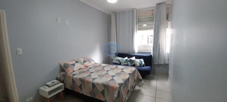Imagem Apartamento a venda em Santos no Boqueirão quadra da praia.