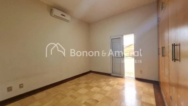 Imagem Lindo e espaÃ§oso sobrado com uma Ã¡rea total construÃ­da de 414 mÂ² em um terreno de 623mÂ², esse Ã...