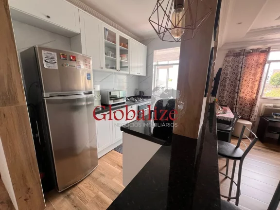 Imagem APARTAMENTO 02 DORMITÓRIOS, R$415.000,00, TODO REFORMADO, COZINHA AMERICANA, PRÓXIMO À PRAIA, 01 VAGA DE GARAGEM SUFICIENTE