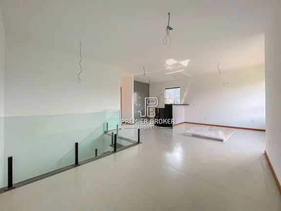 Imagem Casa com 3 dormitórios à venda, 116 m² por R$ 849.000,00 - Golfe - Teresópolis/RJ