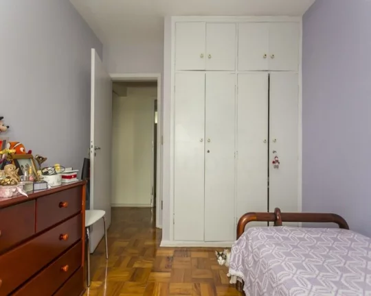 Imagem Apartamento maravilhoso com um pé direito triplo, 104 m² de área útil, sala ampla e arejada com ...