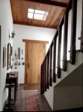 Imagem Casa Granja Viana - 430M², 3 Dorms, 3 Suítes, 4 Vagas, Piscina.