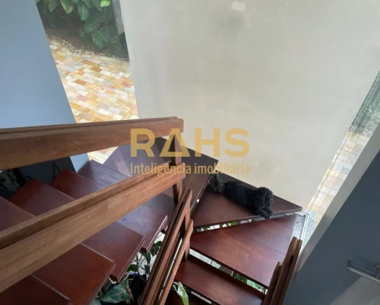 Imagem Linda casa com piscina e pista de skate no bairro São Marcos. Se tem algo que esse momento de pande...