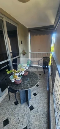 Imagem Imperdível Apartamento à Venda em Icaraí, Niterói-RJ: 3 Quartos, 1 Suíte, 1 Sala, 3 Banheiros, 1 Vaga de Garagem, 161m² de Área.