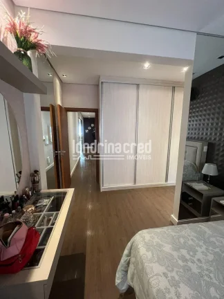 Imagem Casa Térrea de Alto Padrão no Condomínio Pitanguá em Londrina, 3 Suítes, 279m² Construídos, Lazer Completo e Localização Privilegiada Próx. Catuaí