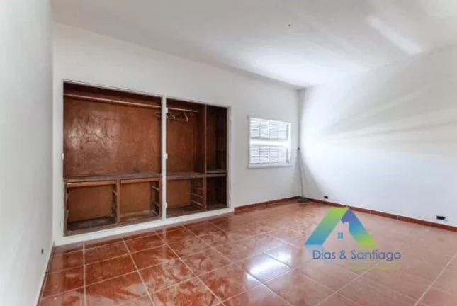 Imagem Sobrado a venda com 03 quartos 03 vagas - Proximo ao metro