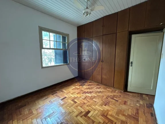 Imagem Aluguel de Casa de Luxo em São Paulo - 4 quartos, 2 suítes, 3 banheiros, 3 vagas de garagem, 220m² - Jardim da Glória