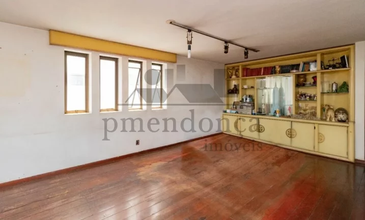 Imagem Apartamento na Rua Monte Alegre com 220m² para ser reformado, 3 suítes e 2 vagas.