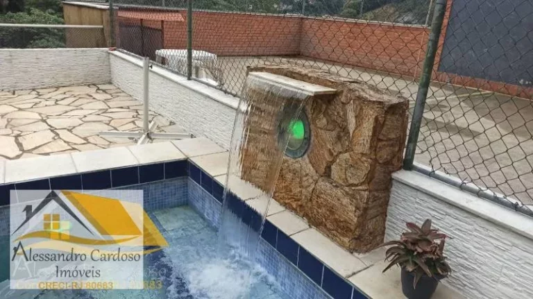 Imagem Vendo casa de alto padrão com piscina e sauna no Centro de Friburgo