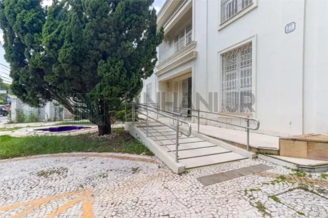Imagem Casa Comercial para Locação em São Paulo-SP, no Jardim América: 10 Salas, 5 Banheiros, 20 Vagas de Garagem, 835m² de Área