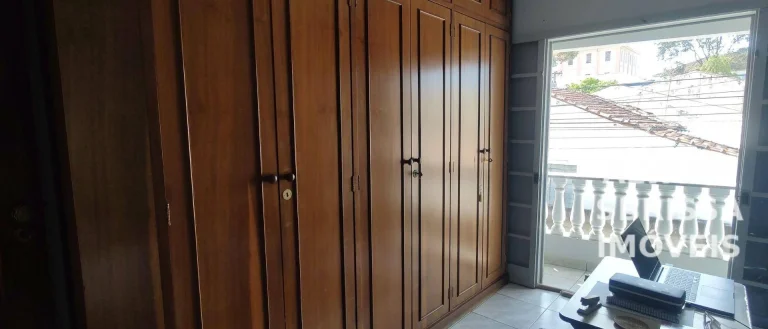 Imagem Casa na região central da cidade de Itu SP - com ponto comercial na esquina. 380m2