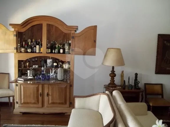 Imagem Casa à venda com 4 quartos, sendo 4 suítes, em Jardim Guedala, São Paulo - SP