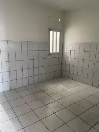 Imagem Casa de 1º andar à venda próximo à Unit do centro - Ótimo investimento!
