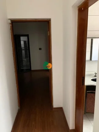 Imagem Casa para Venda em São Roque, Jardim Brasil, 4 dormitórios, 1 suíte, 3 banheiros, 8 vagas