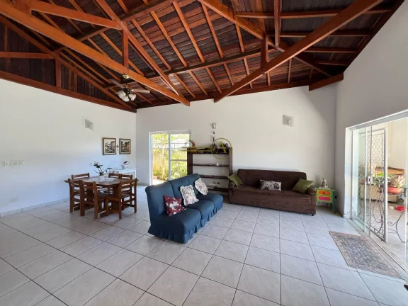 Imagem Casa térrea à venda apenas 200 metros da praia no coração da cidade piscina