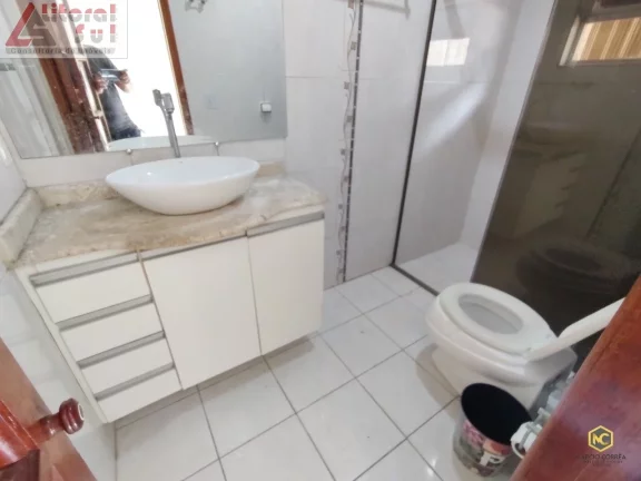 Imagem Imperdível Casa para Locação na Aviação, Praia Grande-SP: 3 Quartos, 3 Suítes, 1 Sala, 5 Banheiros e 5 Vagas de Garagem!