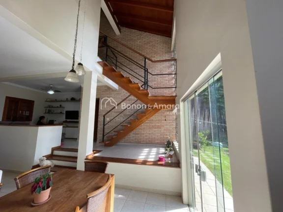 Imagem Encantador sobrado em terreno de 2.000m², ideal para quem busca tranquilidade, espaço e o contato ...