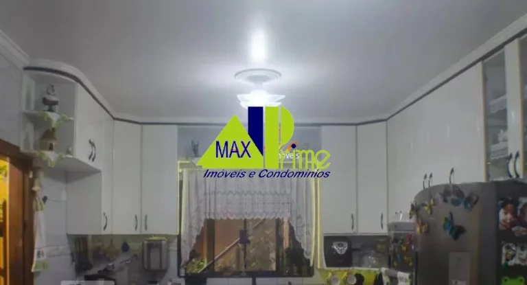 Imagem Imperdível oportunidade: Casa à venda em São Paulo-SP na Vila Nhocune, com 3 quartos, 1 suíte, 4 banheiros e 2 vagas de garagem!