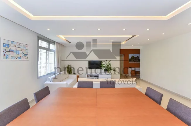 Imagem Apartamento encantador à venda em Higienópolis, com 3 quartos ( 1 suíte ) e 1 vaga, 191m²