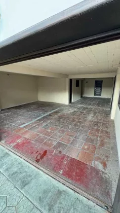 Imagem Casa alto padrão com 5 dormitórios sendo 1 suíte e 3 vagas - Saguaçu | Joinville/SC