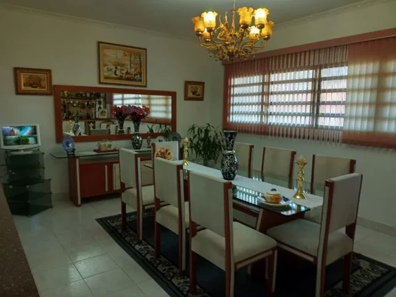 Imagem Casa com 3 dormitórios à venda, 532 m² por R$ 1.700.000,00 - Vila Romanópolis - Ferraz de Vasconcelos/SP